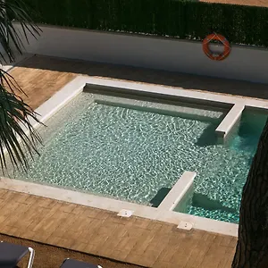 Rvapartaments Benelux Appartement